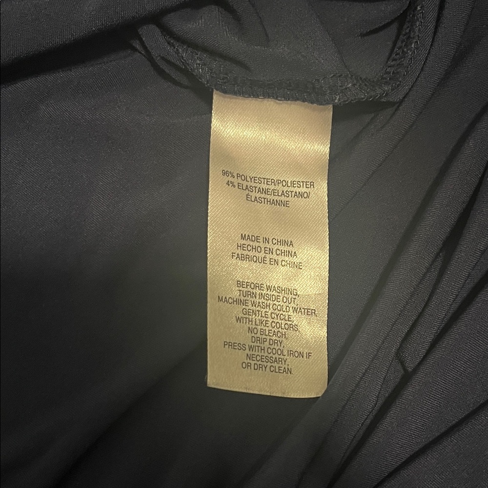 Jones New York Navy Collared Top V Neck blouse size Medium 3/4 sleeve button - Picture 6 of 6